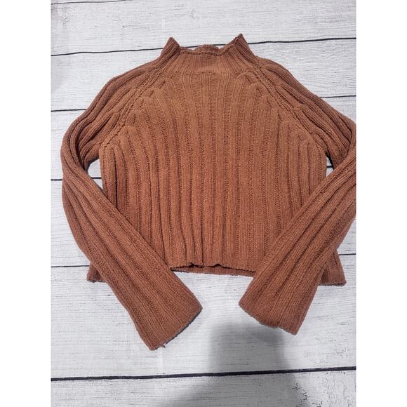 American Eagle Sweater - Picture 2 of 4